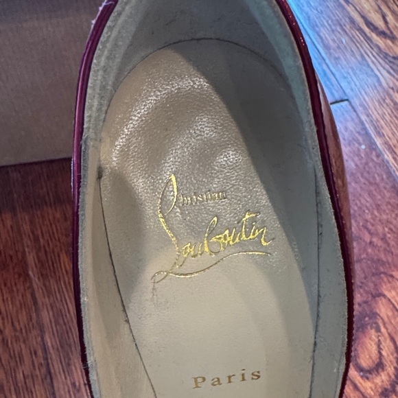 Christian Louboutin Glossy Crimson Heels - Picture 2 of 6